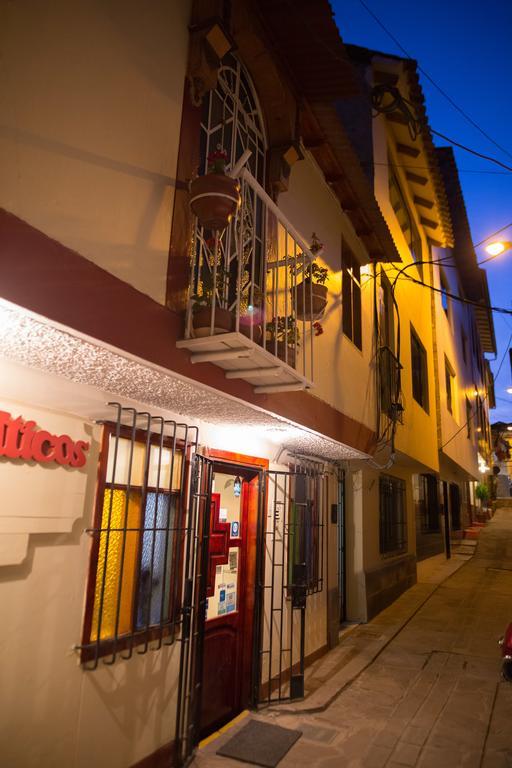 Aticos With Coworking Bed & Breakfast 2*